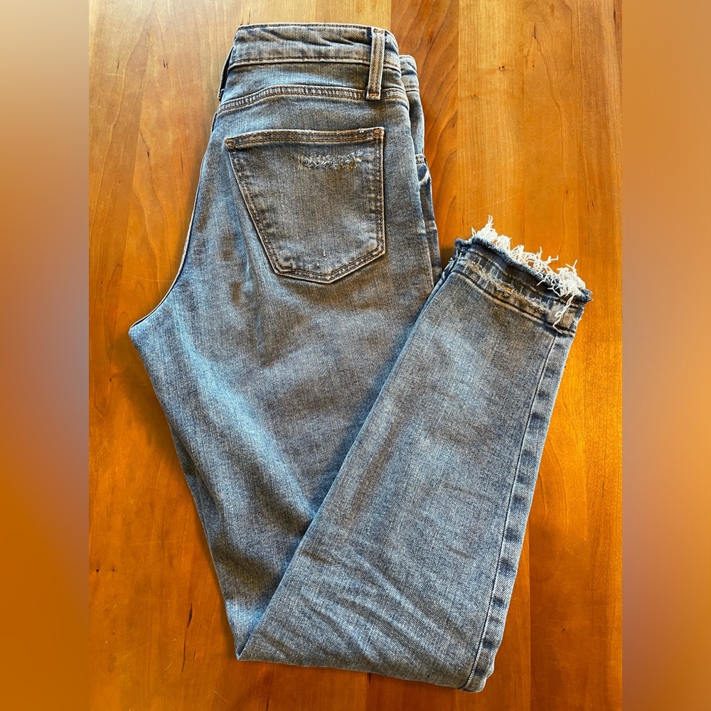 Zara mid rise skinny jeans Size 08 NWOT
